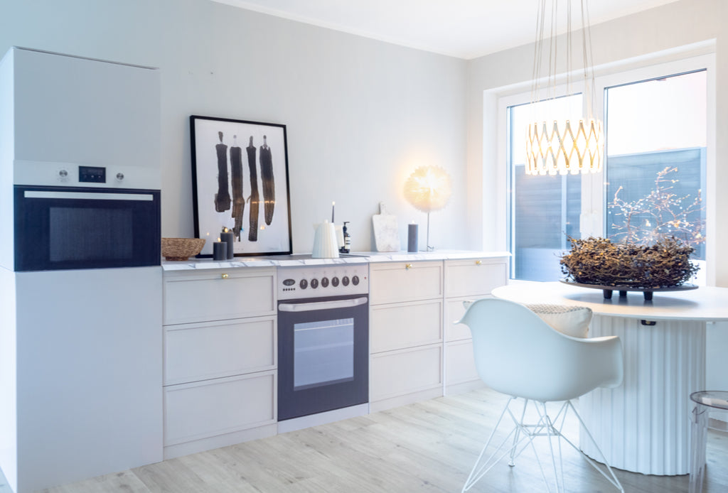 AIK køkkenattrap i beige – eksempel på brug i Home Staging