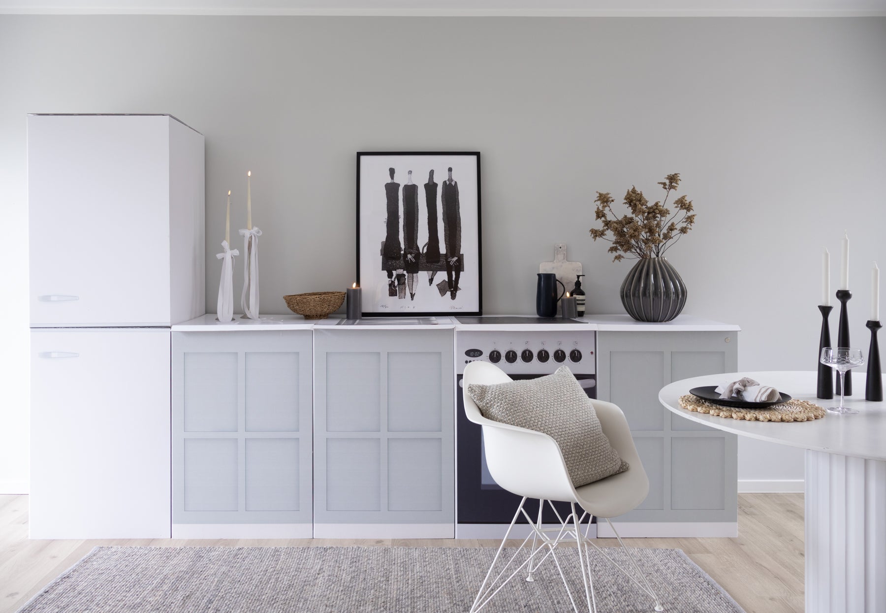 FREEZEBERT køleskabsattrap til Home Staging-papkøkkener