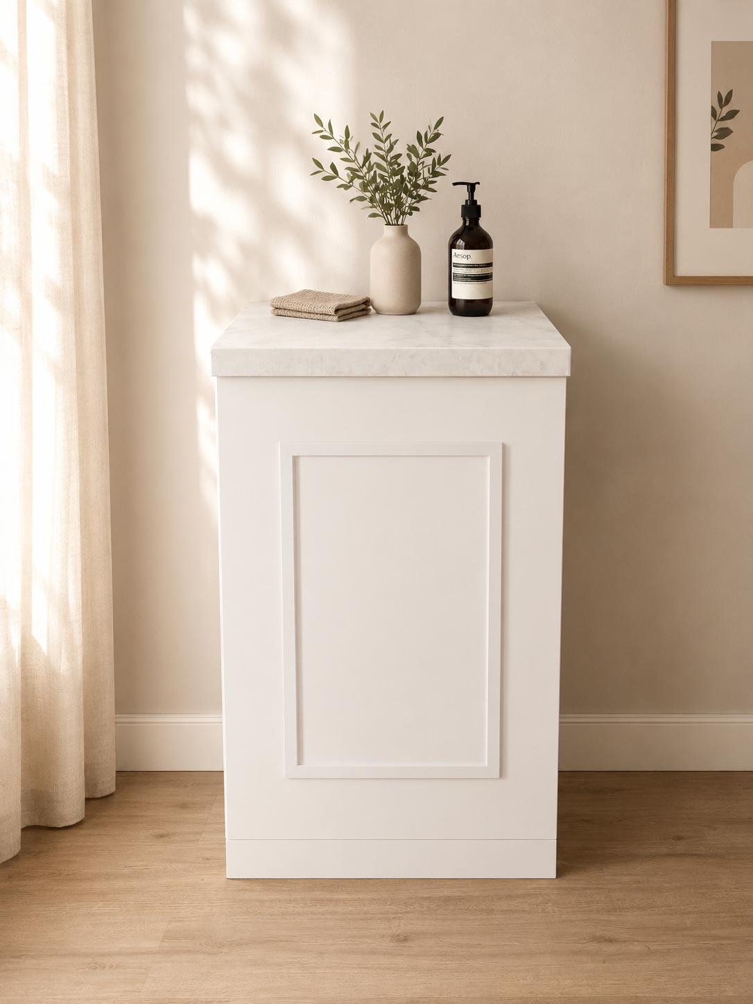ENNA køkkenattrap i snehvid til Home Staging