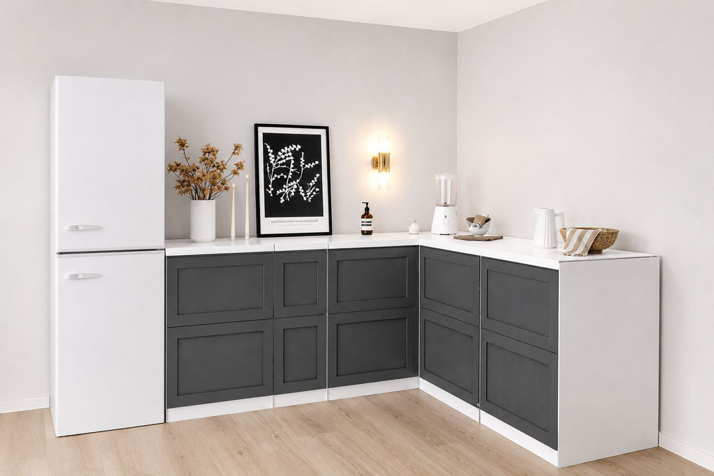 Papkøkken 270 × 180 cm med køleskab – eksempel på brug i Home Staging