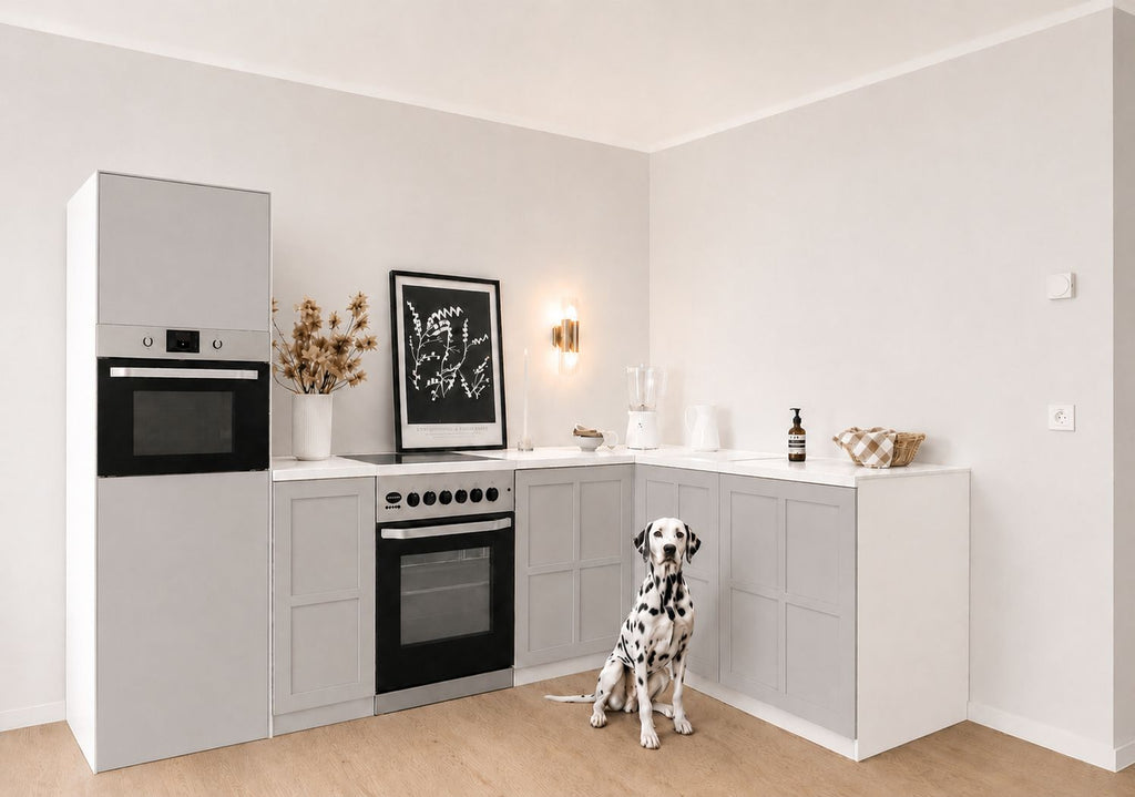 Papkøkken 270 × 180 cm med højskab og komfur – eksempel på brug i Home Staging